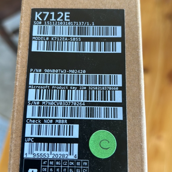 New Asus vivobook K712E - Picture 2 of 4